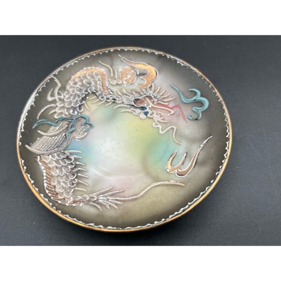 Dragonware Lustreware tea cup and saucer - Picture 9 of 10